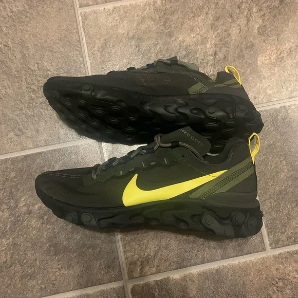 Nike | Shoes | 29 Nike React Element 55 Oregon Ducks Green  display picture 2